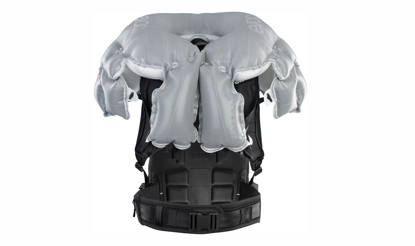 innovativ-integrierten Airbag-Technologie mit dem integrierten LITESHIELD-PLUS-Rückenprotektor (EN 1621-2; Level 2)